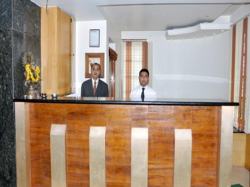 Hotel Rajsangam International Badami Exteriör bild